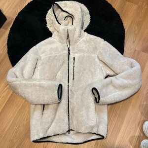 Uniqlo Sherpa Jacket Cream